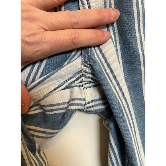 🔴 American Eagle blue and white striped mom jeans size size 6 - Picture 10 of 16